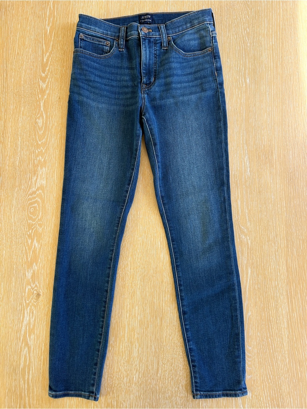J.Crew 9" Mid-Rise Skinny Jeans Signature Stretch - 26 - Picture 2 of 8